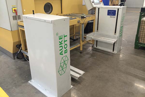 industrial lifter for metal Boxes