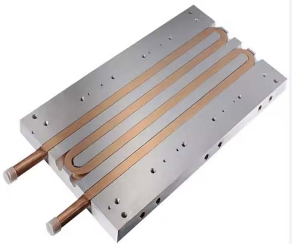 water cooling plated stored in wire basket