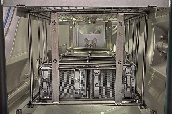 wire baskets in industrial cleaning industry