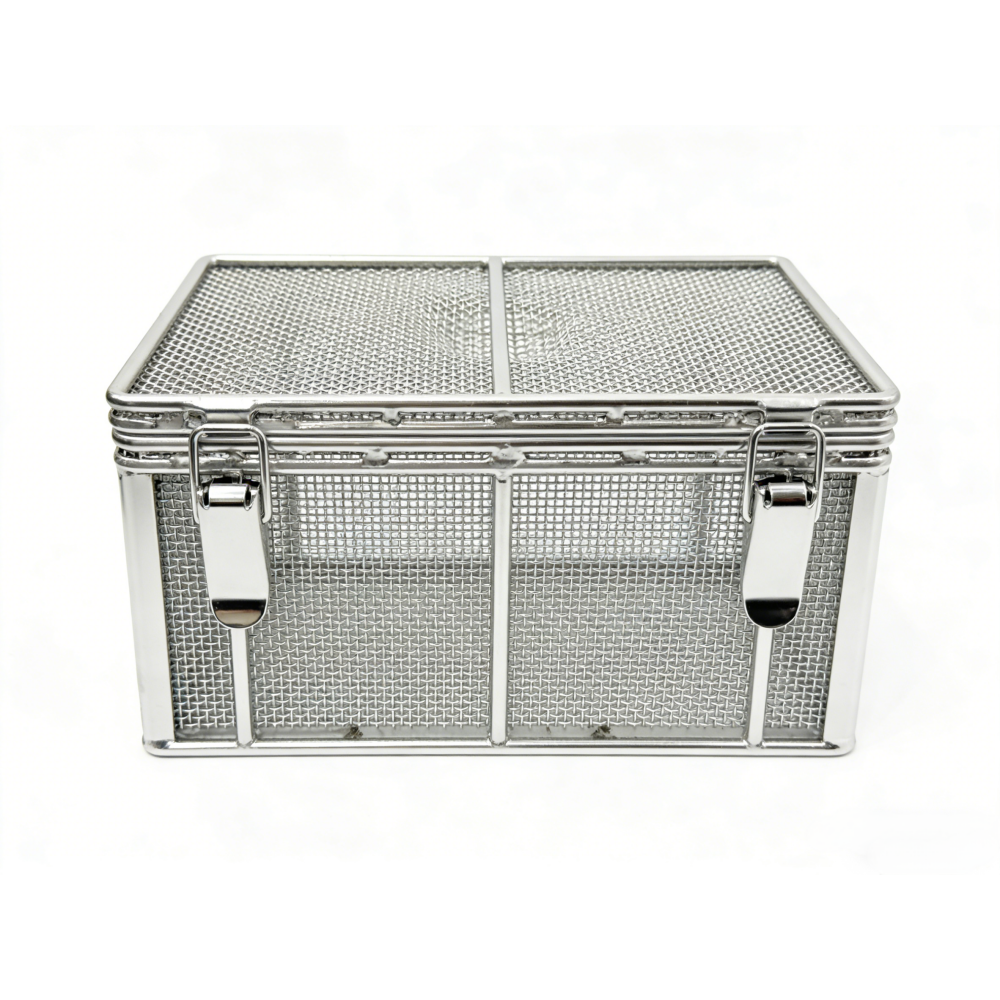 Front view of two latches and the lid perimeter on an AUKE mesh basket