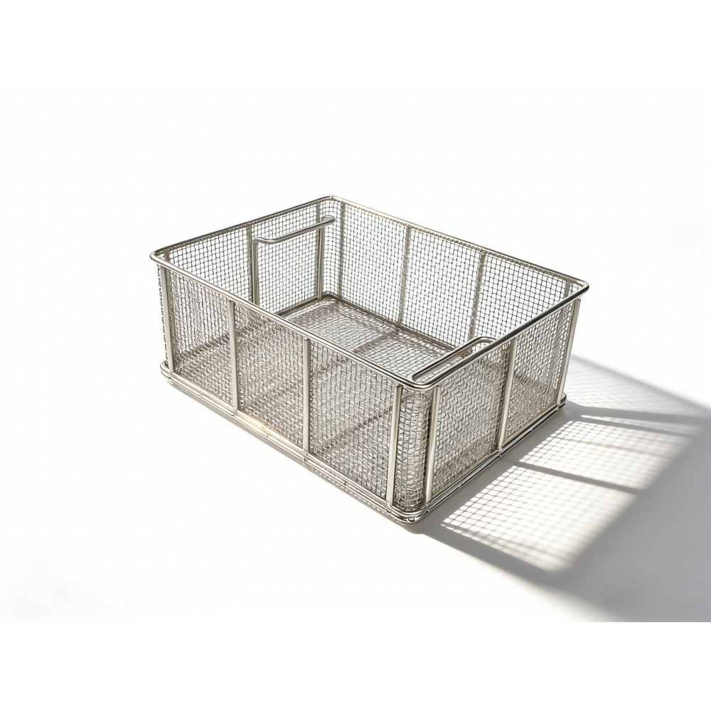 AUKE wire mesh basket with handles positioned inside the end walls